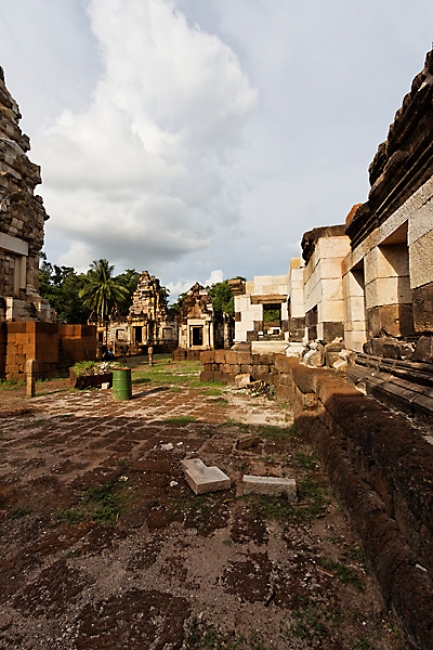 29-Prasat Sdok Kok Thom (2009)-045